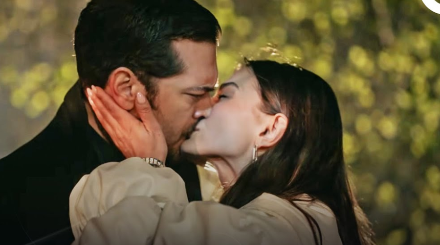 Eşref R&uuml;ya'nın senaristi izleyiciye sitem etti: 'Eşsan &ouml;p&uuml;şs&uuml;n' diyen bir kitle var...