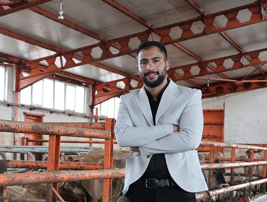 &Uuml;niversiteyi bırakıp başladı: 'Saat yok, izin alma yok, kendi işimin patronuyum'