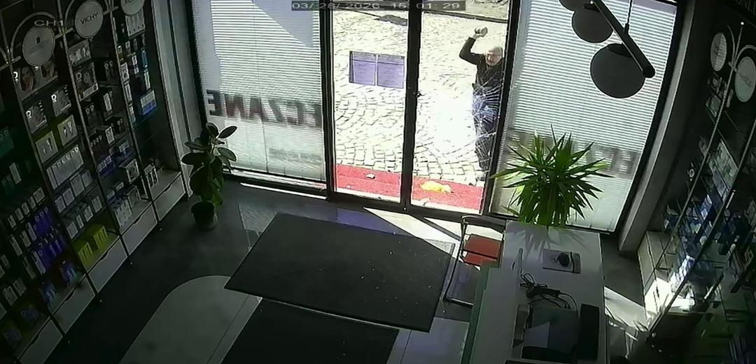 Eczaneyi ayçiçek yağıyla yakmaya çalıştı! Saldırgan eczacı çıktı 3