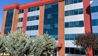 Kız &ouml;ğrencisine uygunsuz mesajlar attı, meslekten atıldı