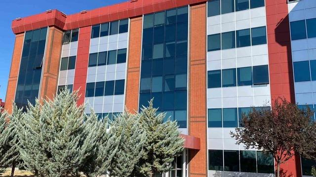 Kız öğrencisine uygunsuz mesajlar atan öğretim görevlisi meslekten atıldı