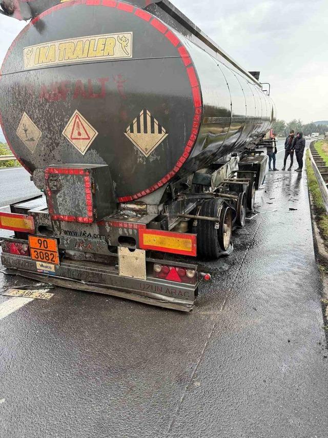 Osmaniye&rsquo;de akaryakıt tankerinde &ccedil;ıkan yangın s&ouml;nd&uuml;r&uuml;ld&uuml; 3