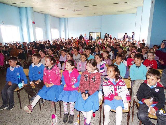 Hisarcık’ta  ‘Benim Güzel Pabuçlarım’ konulu tiyatro