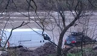 Simav &Ccedil;ayı'nda mahsur kalan 2 kişi kurtarıldı