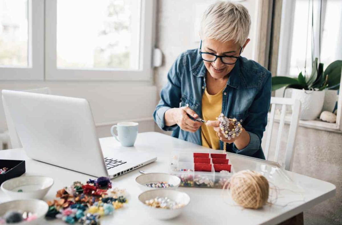 Hobilerini Yan Gelire D&ouml;n&uuml;şt&uuml;rerek Finansal &Ouml;zg&uuml;rl&uuml;k Yolunda Atabileceğin 10 &Ouml;nemli Adım  10