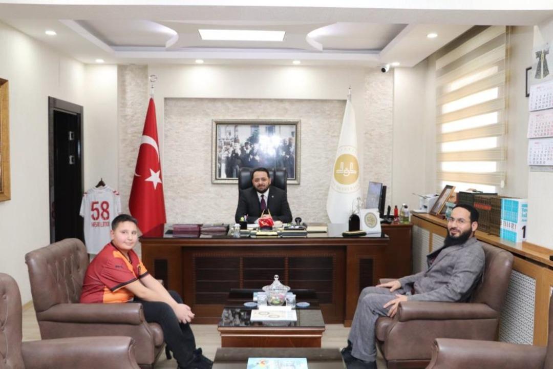 Bayram har&ccedil;lıklarını Filistin e bağışladı 1