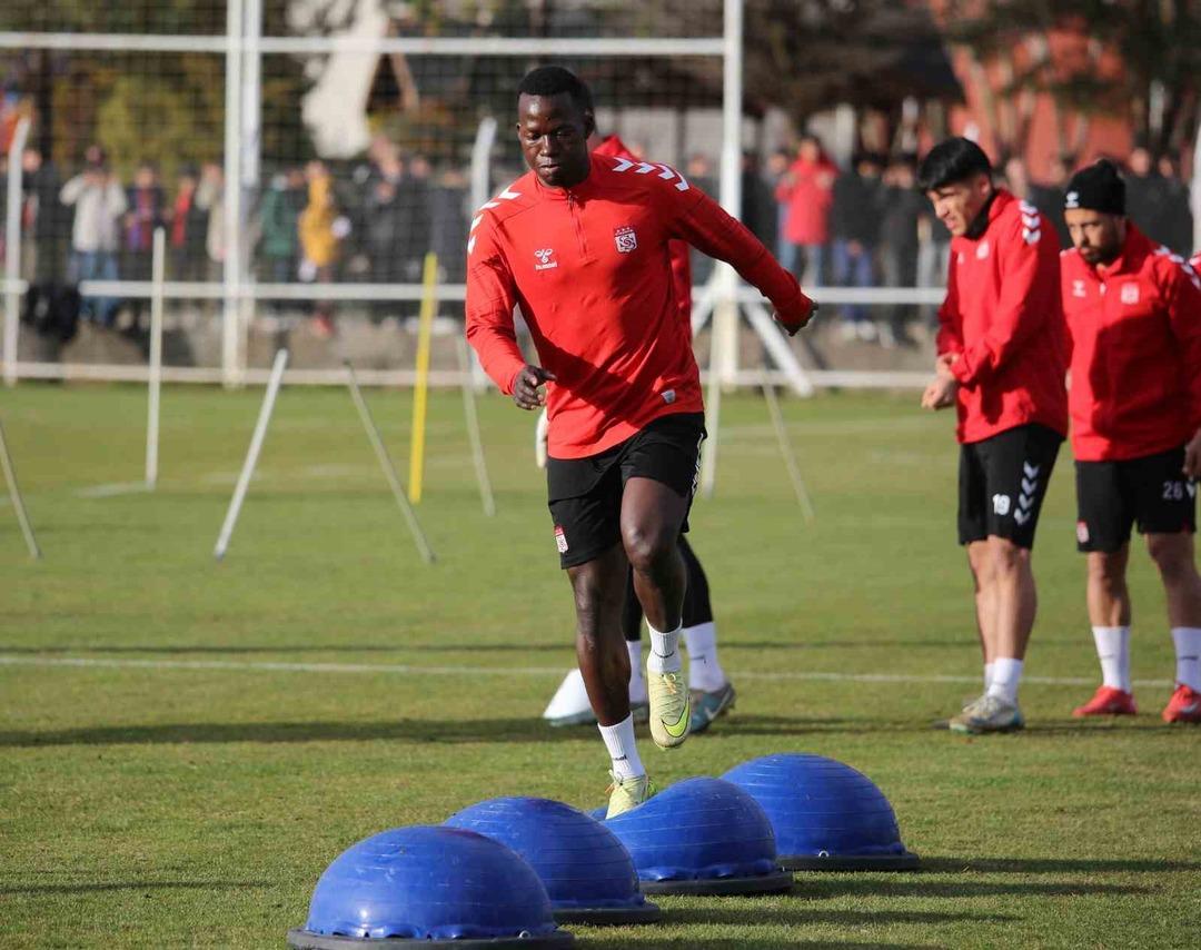İsmet Taşdemir: "Rey Manaj ın sakatlığı ciddi" 4