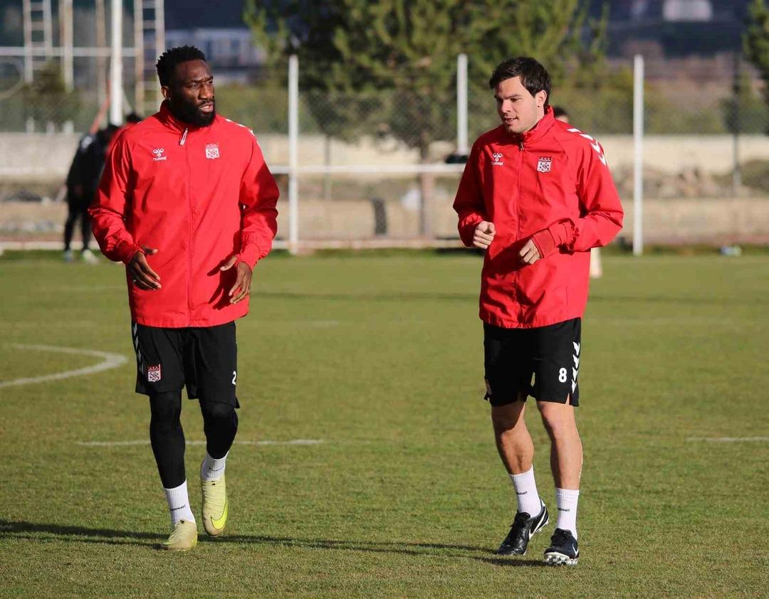 İsmet Taşdemir: "Rey Manaj ın sakatlığı ciddi" 3