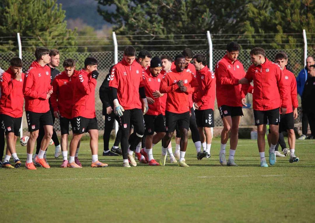 İsmet Taşdemir: "Rey Manaj ın sakatlığı ciddi" 2