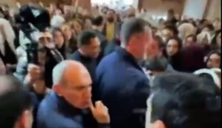 Ermenistan Başbakanı Paşinyan&rsquo;a kilisede saldırı teşebb&uuml;s&uuml;