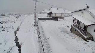 Ankara'nın yüksek kesimlerine kar yağdı