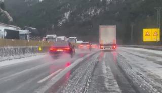 Adana'da dolu ulaşımda aksamalara neden oldu