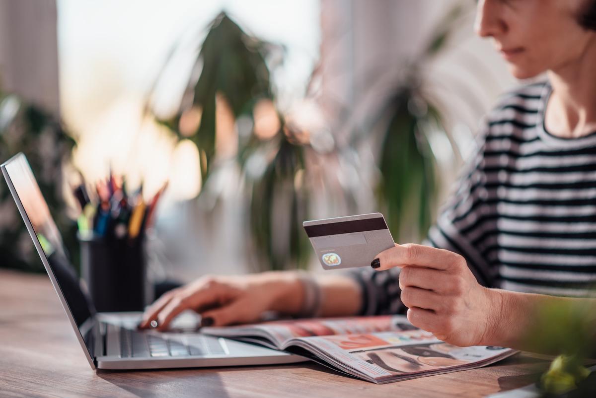 Nakit Yerine Banka Kartı veya Kredi Kartı Kullanmak Harcama Kontrol&uuml;ne Katkı Sağlar mı? 6