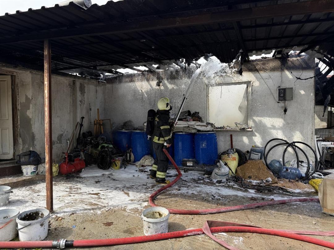 Muğla&rsquo;da evde &ccedil;ıkan yangında aile alevlerin arasından kurtuldu 2