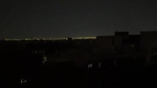 İsrail, İran'ın elektrik tesislerine saldırdı! Tahran karanlığa gömüldü