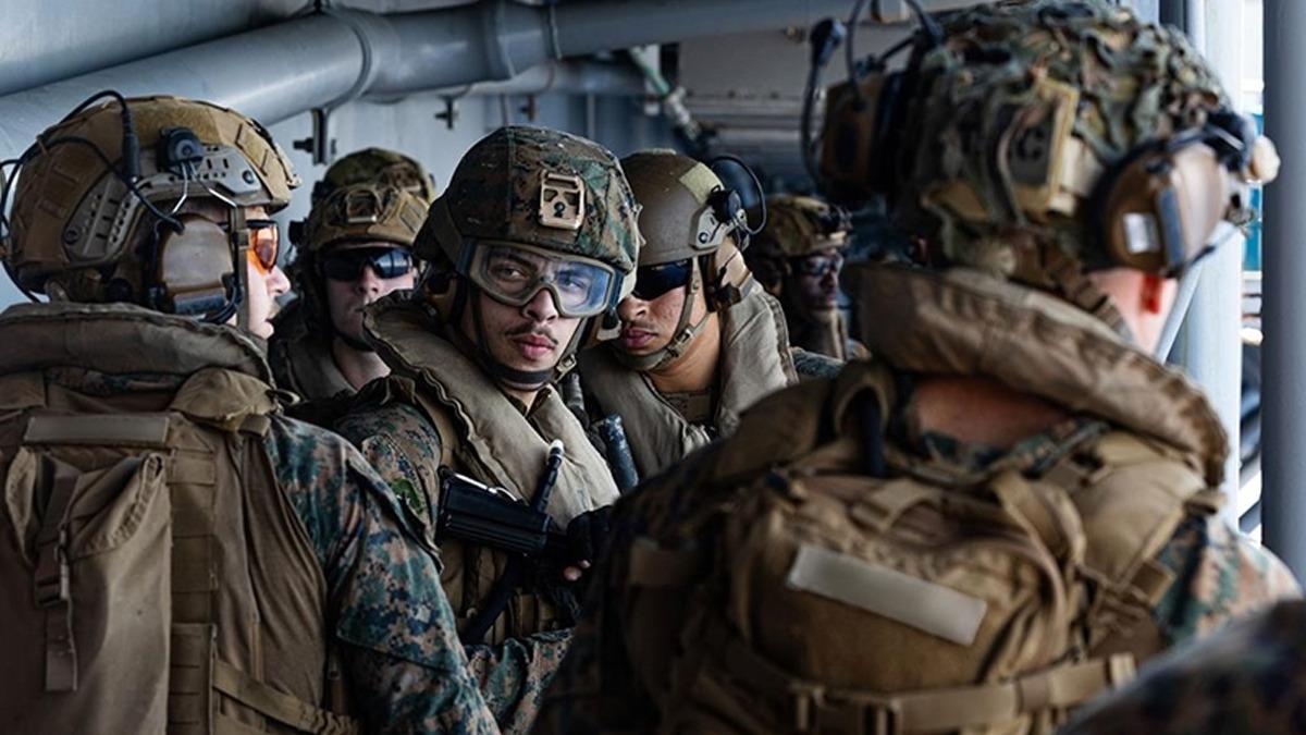 ABD hücum gemisi bölgeye ulaştı! İran'a kara harekatı... "ABD ve İsrail anlaştı" iddiası - Dünya Haberleri