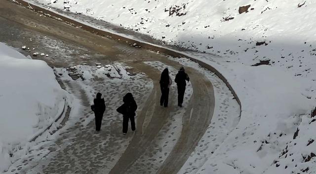 Y&uuml;ksekova&rsquo;da kar yağışı 2