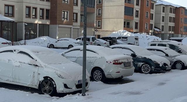 Y&uuml;ksekova&rsquo;da kar yağışı 3