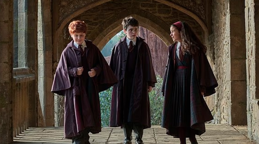 Harry Potter dizisinin &ccedil;ocuk yıldızlarına dudak u&ccedil;uklatan &uuml;cret! B&ouml;l&uuml;m başı kazan&ccedil; ortaya &ccedil;ıktı