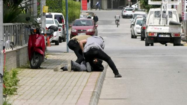 Dolandırıcının yakalanma anı kamerada