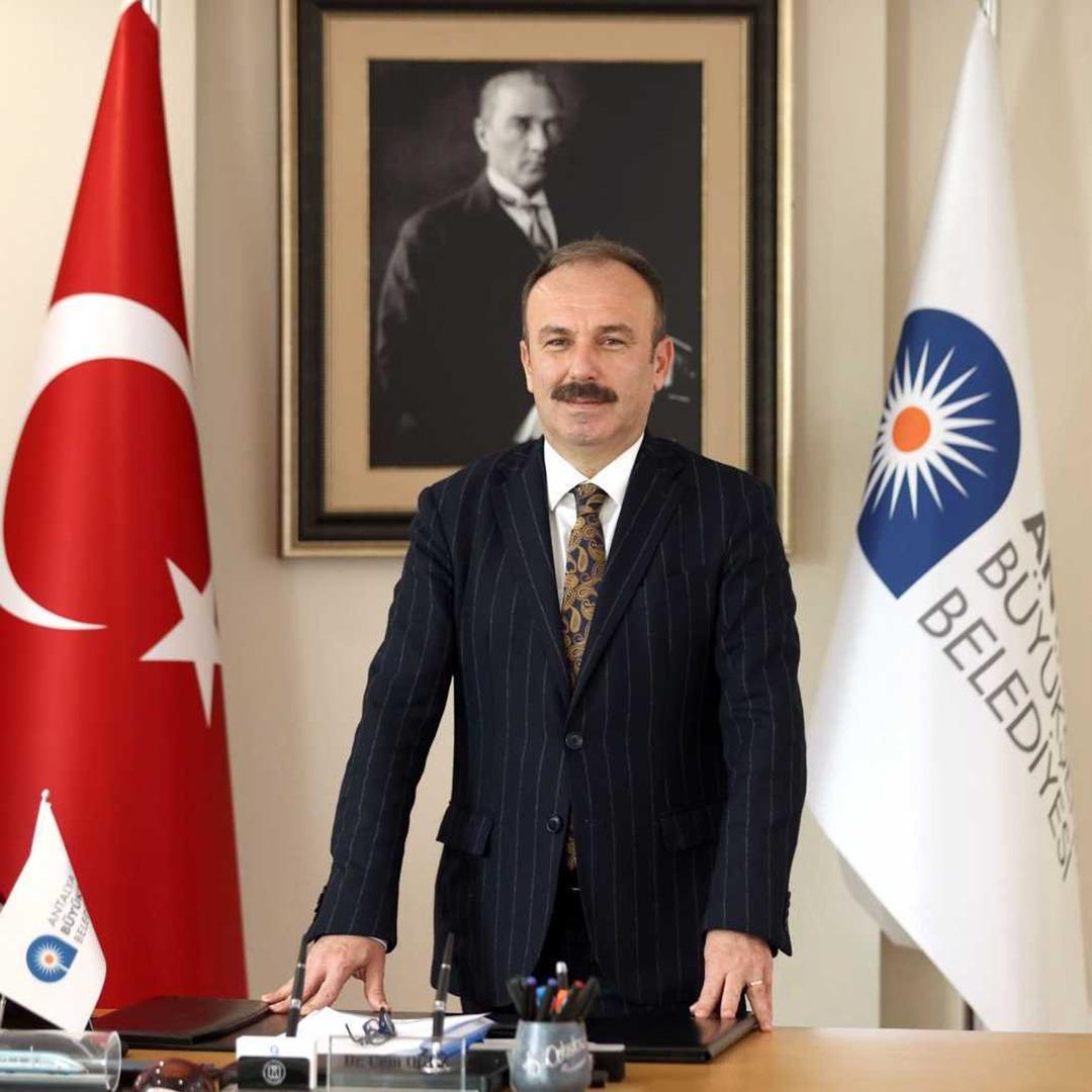 Muhittin B&ouml;cek in danışmanı ve bir ş&uuml;pheliye g&ouml;zaltı 1