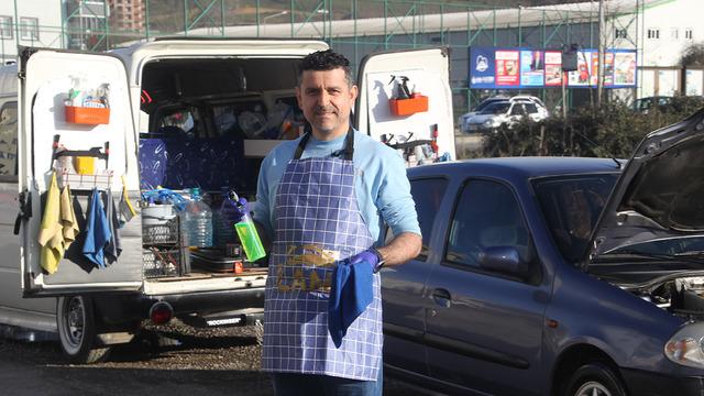 Yöneticiliği bıraktı, su kullanmadan para kazanıyor! Araçlara zarar vermiyoruz