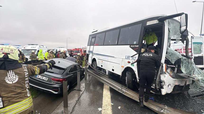 Son dakika: İstanbul'da zincirleme kazası! 1 polis şehit oldu 16 polis yaralandı - Mynet Yaşam