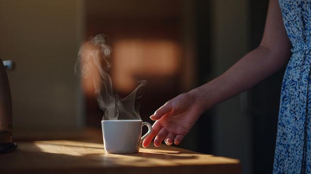 Bu içecek erkeklerde kanser riskini azaltırken, kadınlarda artırıyor