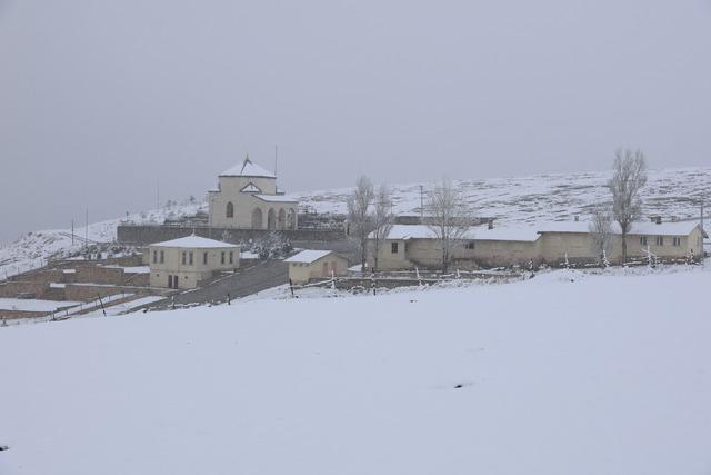 Bayburt ve G&uuml;m&uuml;şhane de kar etkili oldu 1