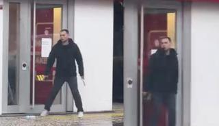 Beşiktaş'ta banka soygunu girişimi! Ş&uuml;pheli ka&ccedil;tı