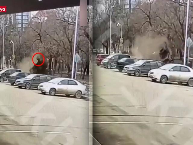 Ara&ccedil;tan fırlayan s&uuml;r&uuml;c&uuml; metrelerce havaya u&ccedil;up yere &ccedil;akıldı