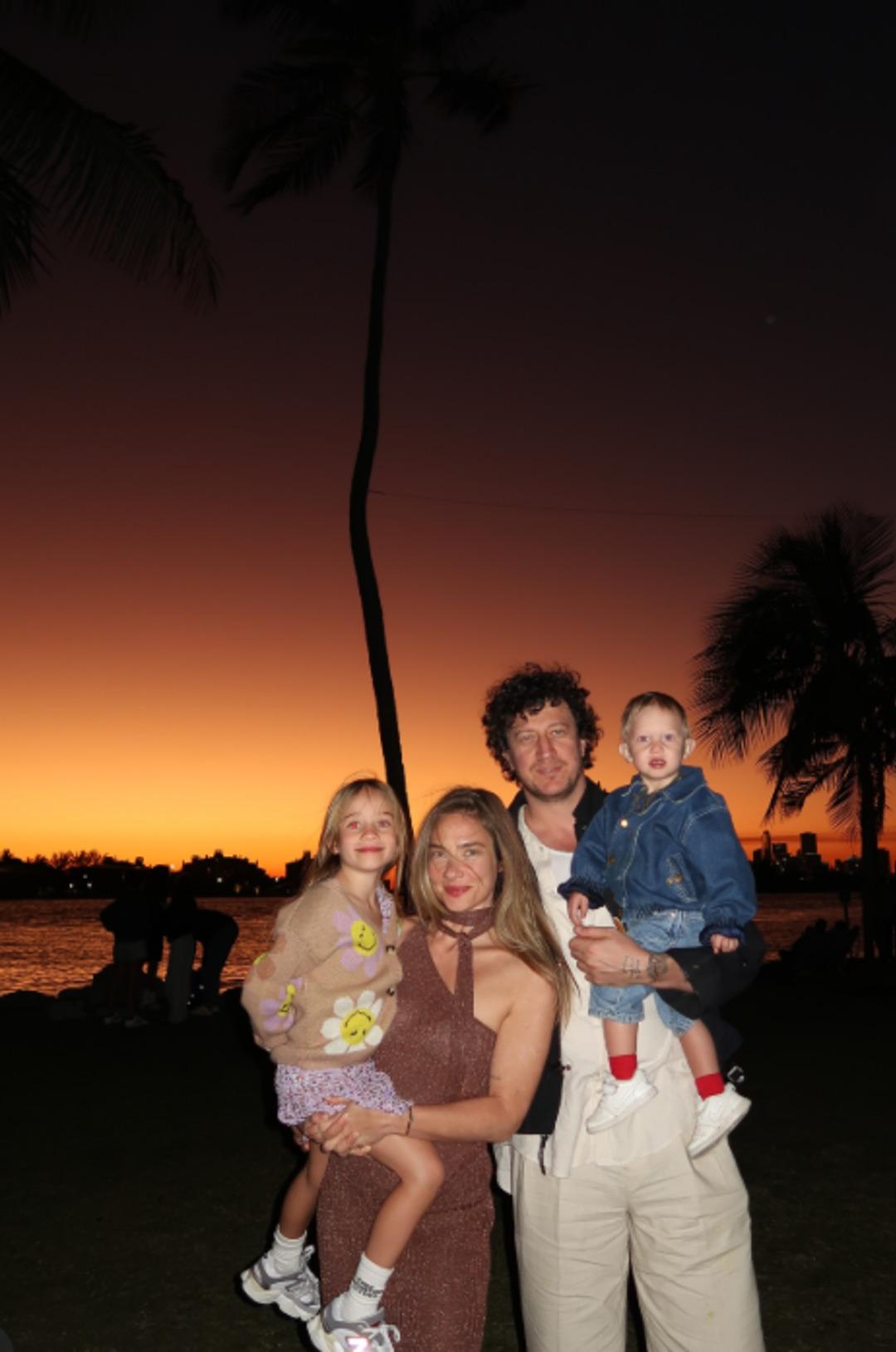 Caner Erdeniz kiminle evli? Caner Erdeniz neden g&uuml;ndemde? 2