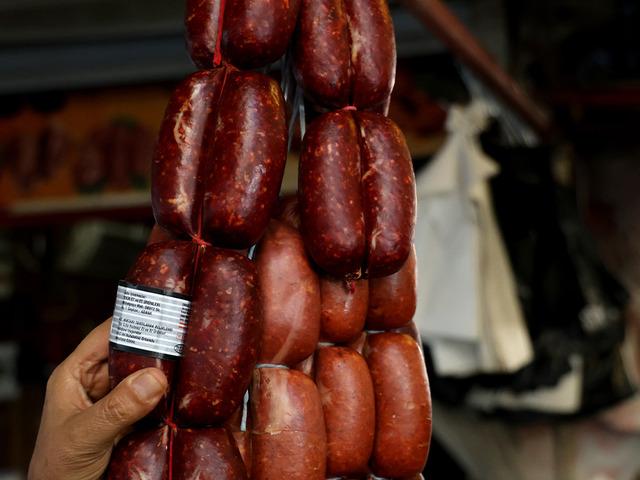 Sucuk bu fiyatın altındaysa dikkat! "Uzak durulmalı"