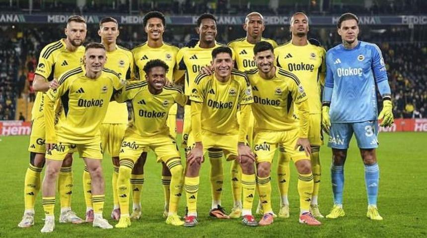 Fenerbah&ccedil;eli yıldızdan ayrılık talebi! Y&ouml;netime 'mutsuzum' dedi o kul&uuml;be haber g&ouml;nderdi: Beni buradan alın