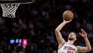 Alperen, hem Houston hem de NBA tarihine ge&ccedil;ti!