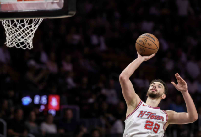 Alperen Şengün, hem Houston Rockets hem de NBA tarihine geçti
