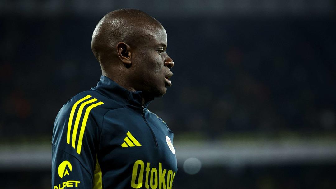 SON DAKİKA HABERİ | Meğer b&ouml;yle ikna olmuş! Kante nin s&ouml;zleşmesinde inanması g&uuml;&ccedil; madde: Canlı yayında tek tek a&ccedil;ıkladı 4