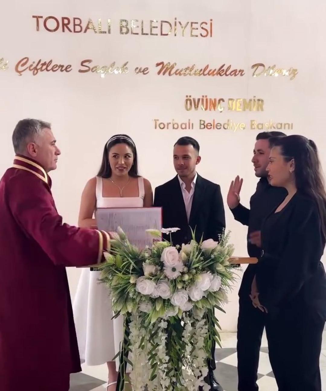 Nikah memuruna şaka yapmak istediler: Asıl şakayı memur yaptı! 1