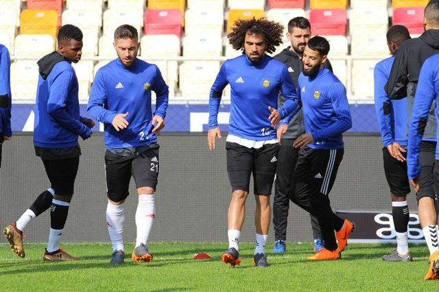 Evkur Yeni Malatyaspor yeni stadyumda taktik çalıştı
