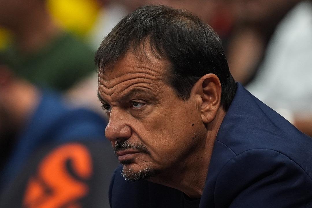 Sinirlerin gerildiği derbi gecesinde g&uuml;len taraf Olympiakos! Ergin Ataman a b&uuml;y&uuml;k şok 2