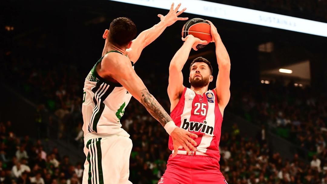 Sinirlerin gerildiği derbi gecesinde g&uuml;len taraf Olympiakos! Ergin Ataman a b&uuml;y&uuml;k şok 3