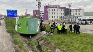 Samsun'da yolcu otobüsü devrildi: 9’u öğrenci, 11 yaralı!