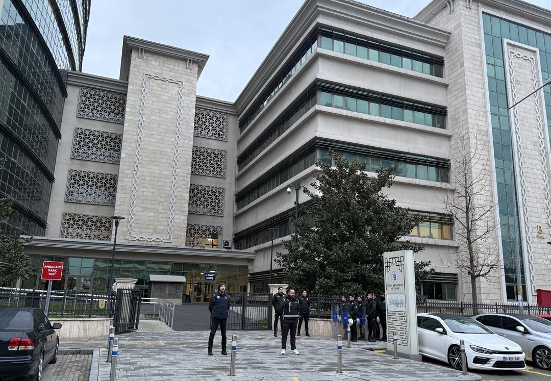 SON DAKİKA | Bursa B&uuml;y&uuml;kşehir Belediye Başkanı Mustafa Bozbey g&ouml;zaltında! Liste ortaya &ccedil;ıktı: Eşi, kızı, kardeşleri... 7