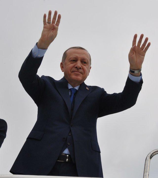 Cumhurbaşkanı Erdoğan ve Vali Köşger'e miting için suç duyurusu