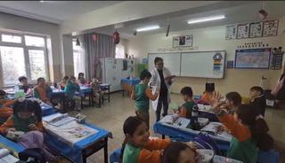 Mehmet&ccedil;ik&rsquo;in mektupları &ouml;ğrencilere ulaştı