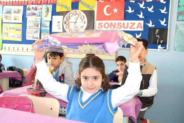 Afrin deki çocuklar için oyuncak aldılar 1