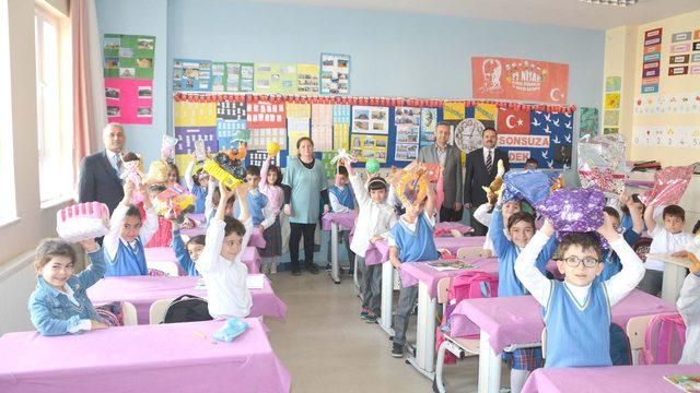 Afrin'deki çocuklar için oyuncak aldılar