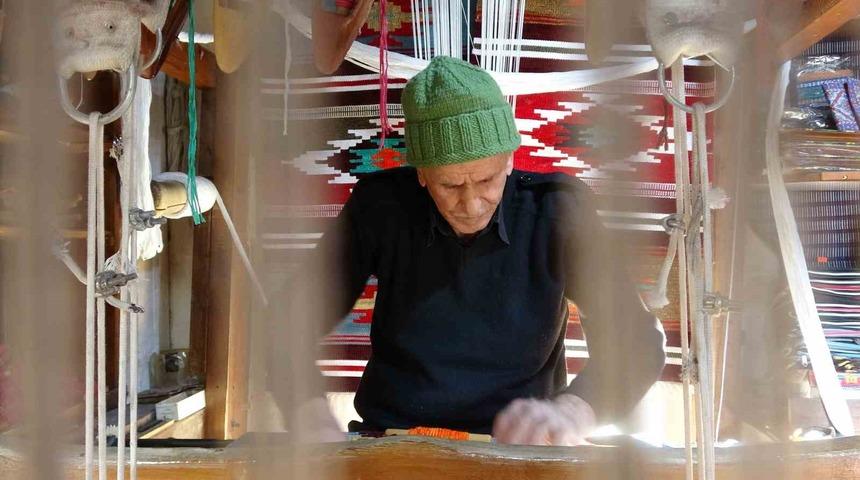 80 yıldır tezgah başında: Antep kilimini yaşatıyor