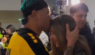 &Uuml;nl&uuml; futbolcuya şampiyonluk &ouml;ncesi şans &ouml;p&uuml;c&uuml;ğ&uuml;!