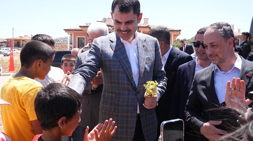 Bakan Kurum'dan milli ma&ccedil; &ouml;ncesi Zey K&ouml;y&uuml;'nden anlamlı paylaşım: &ldquo;Belki de i&ccedil;lerinden biri ay-yıldızlı formayı giyip hepimizi gururlandıracak"